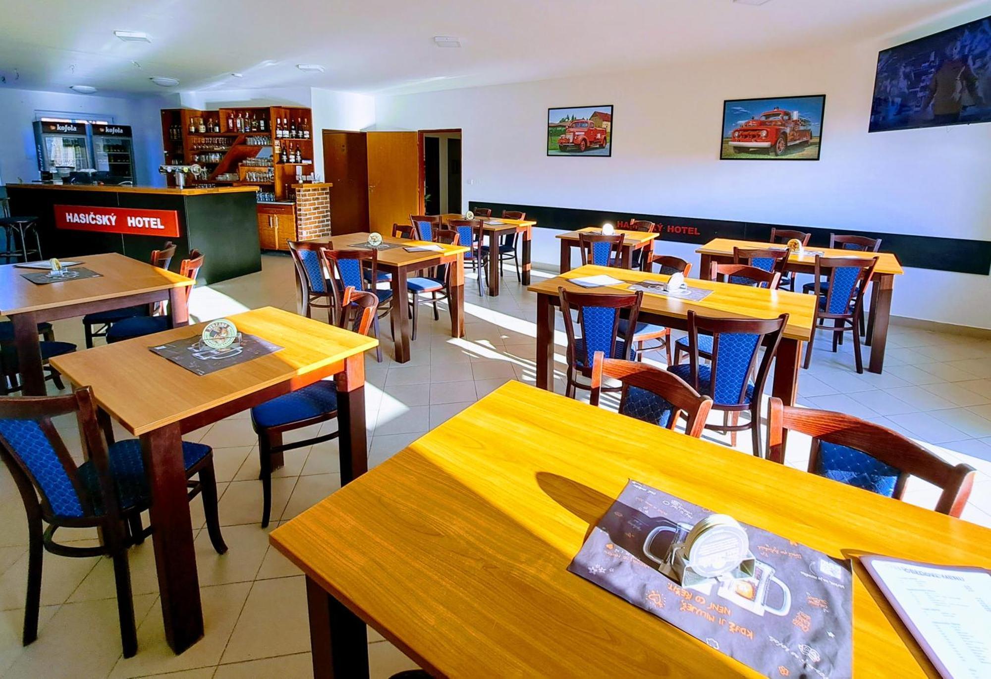 Hasicsky Hotel Pribyslav Bagian luar foto
